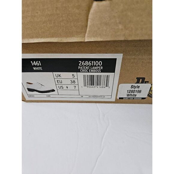 Dr. Martens 1461 white patent croc embossed shoes. Size 7. - Picture 7 of 7
